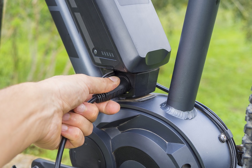 Hoe duurt het opladen vd accu van mijn elektrische fiets?