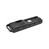 Onderaanzicht van de Bosch Powerpack 700 Performance/Active bagagedrager E-Bike Vision, genomen vanuit een schuine hoek waardoor de accu duidelijk te zien is.