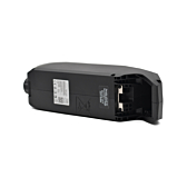 Driekwartaanzicht van de onderkant van de Bosch Powerpack 700 Active/Performance frame E-Bike Vision fietsaccu. De accu ligt op zijn zijkant.