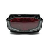 Close-up foto van het achterlicht van de Promovec Carrier 6.2XL 36V 17.4Ah fietsaccu.