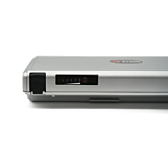 De batterijindicator en oplaadpoort van de Sparta E-500 36V 13Ah Compatible fietsaccu gemaakt door EYXON.
