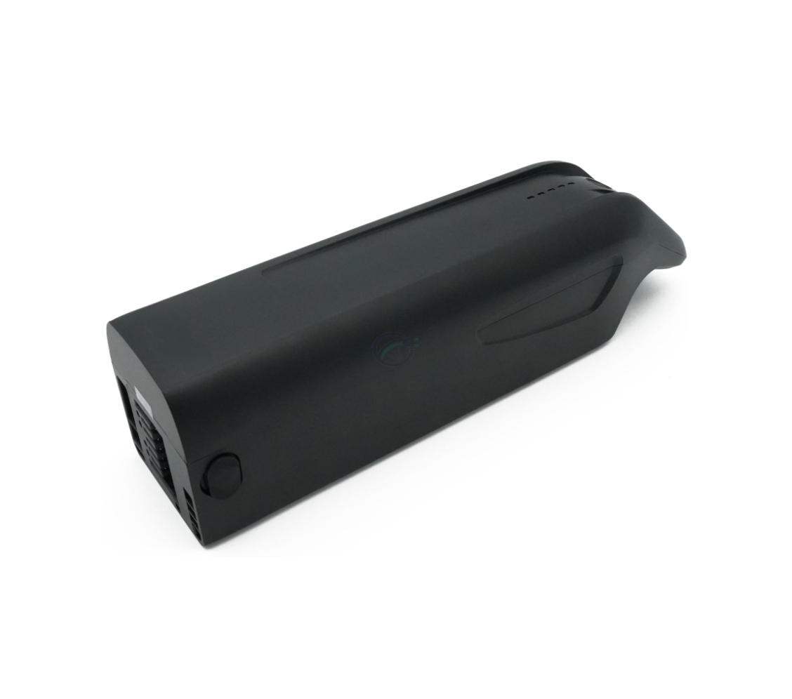 Driekwartaanzicht van de AEG DownTube 36V 12.8Ah vervangende fietsaccu.

