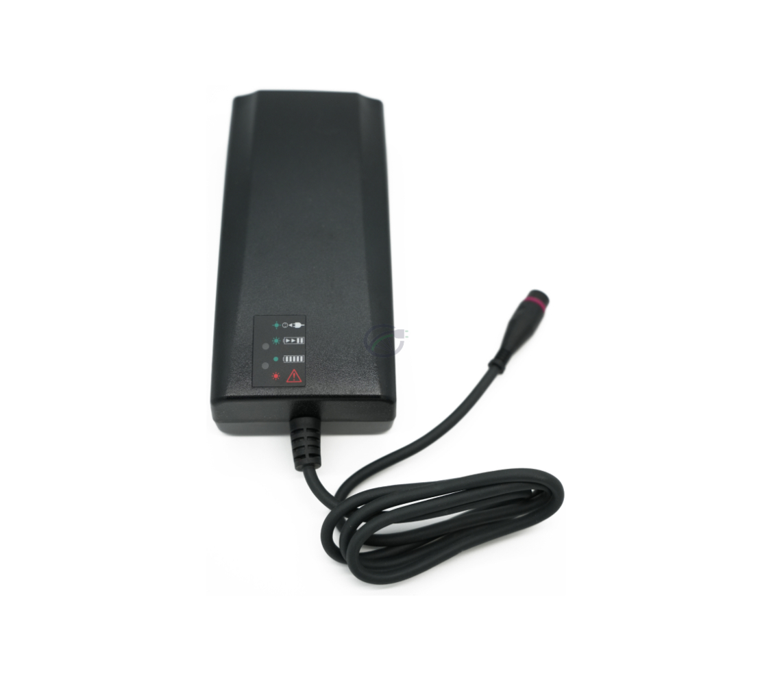 Bovenaanzicht van de Alber Neodrives Z20 V8 RS lader. De oplaadindicator is duidelijk zichtbaar.