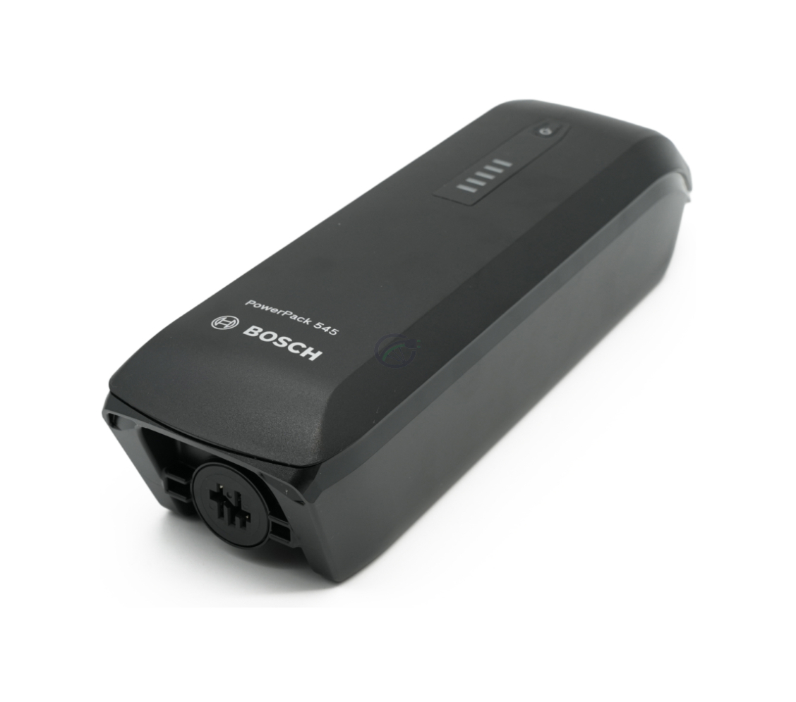 Driekwartaanzicht van de Bosch Powerpack 545 SMART Frame fietsaccu vanaf rechts genomen.