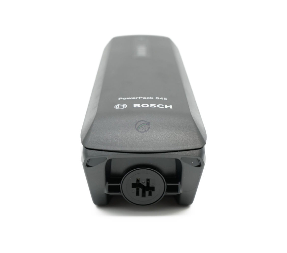 Hoog onderaanzicht van de Bosch Powerpack 545 SMART Frame fietsaccu. De fietsaansluiting is zichtbaar.