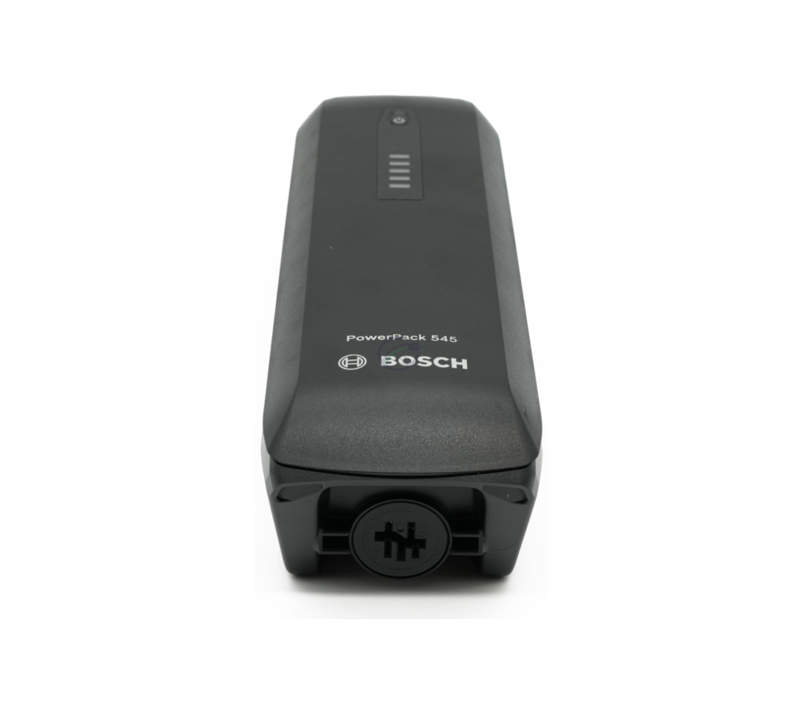 Foto genomen vanaf de voorkant van de Bosch Powerpack 545 SMART Frame fietsaccu. De voorkant en de onderkant met de fietsaansluiting van de accu zijn zichtbaar.