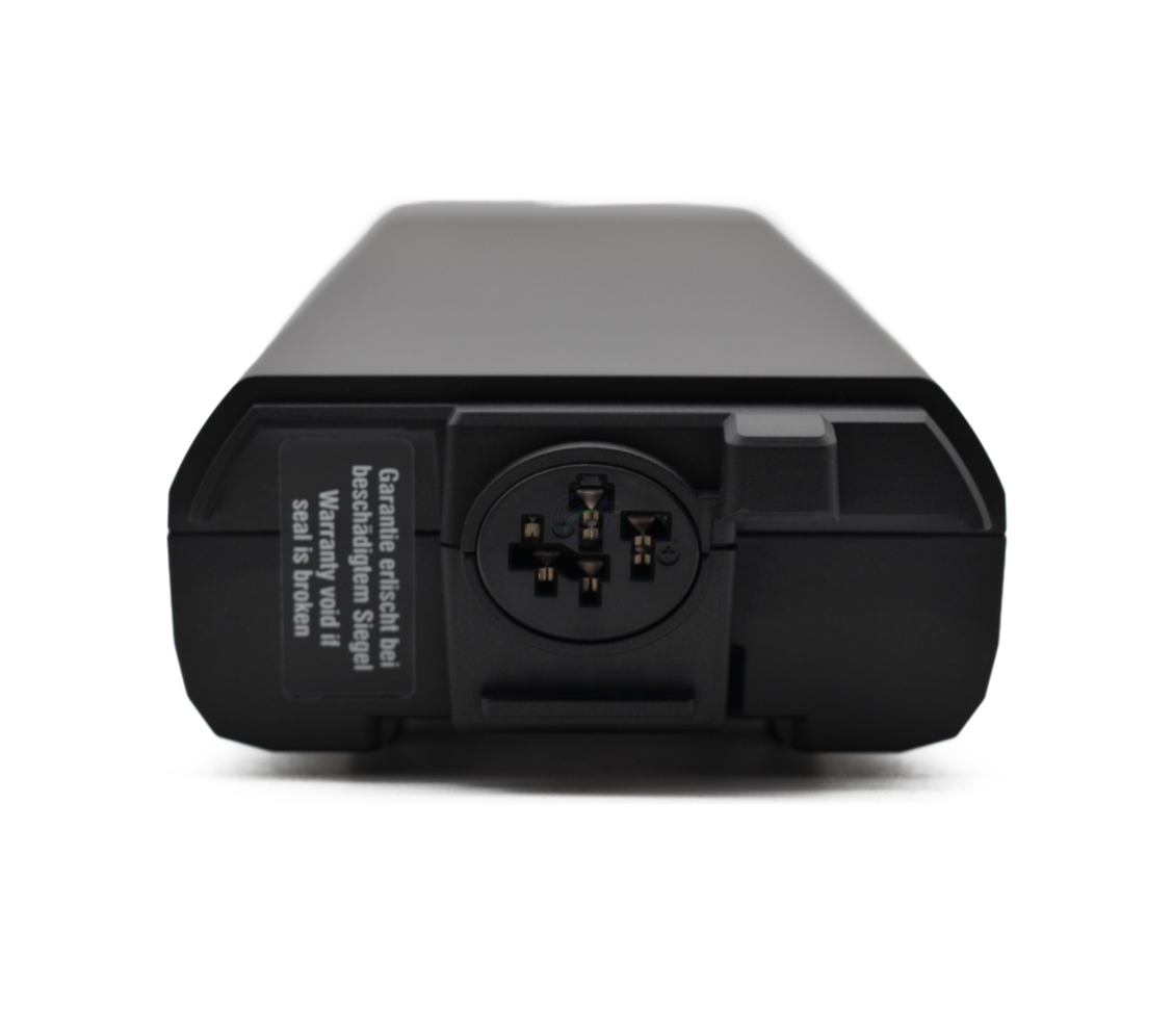 Close-up foto van de fietsaansluiting van de Bosch Powerpack 700 Performance/Active bagagedrager E-Bike Vision.