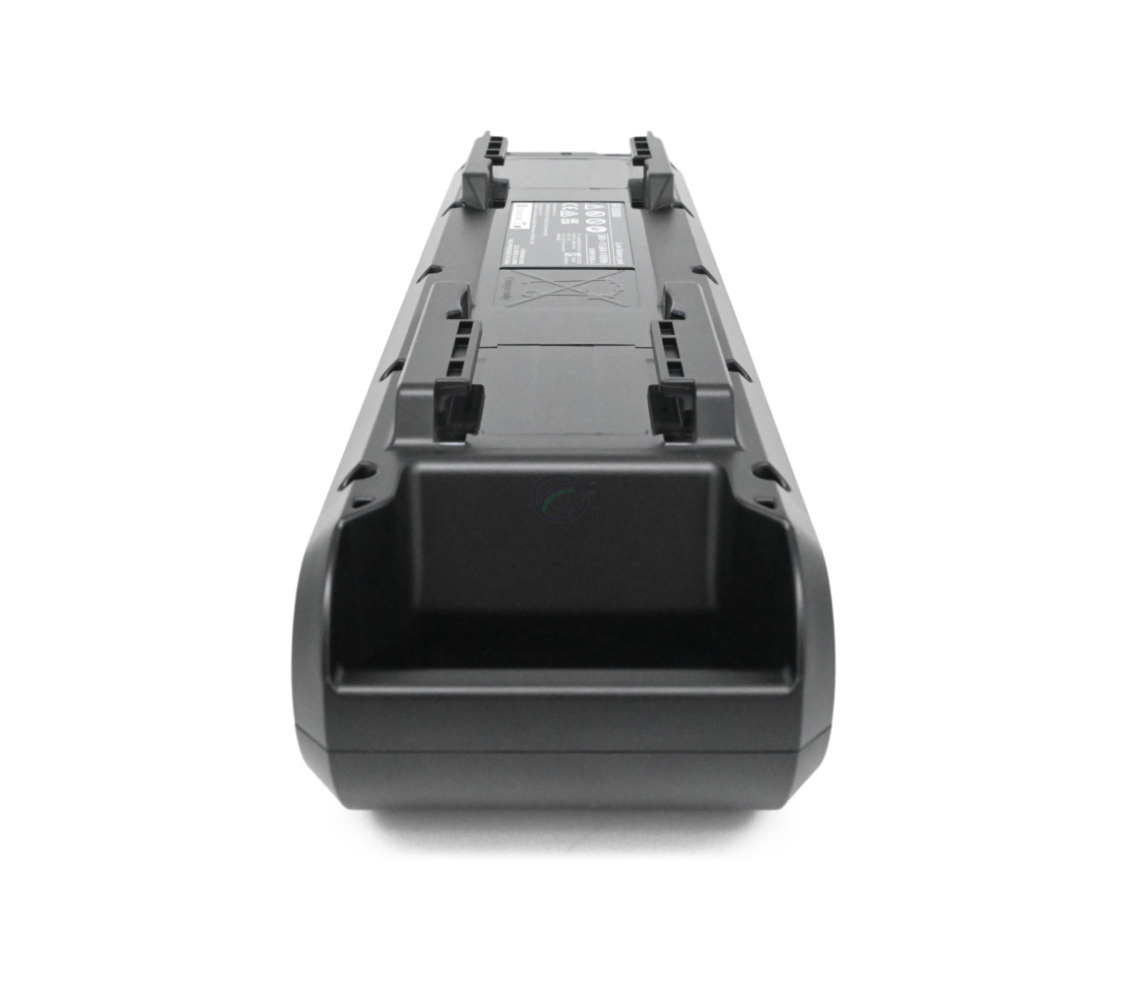 Achteraanzicht van de Shimano Steps BT-E6000 fietsaccu ondersteboven.