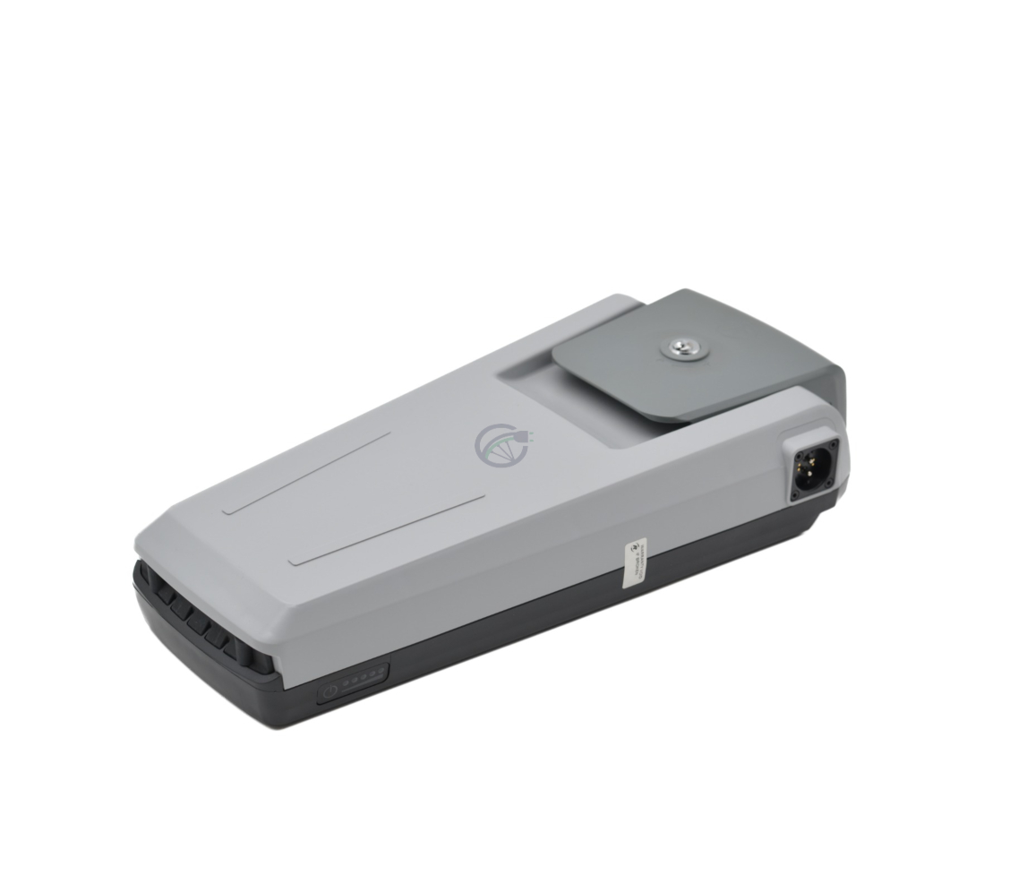 Op deze afbeelding is het vooraanzicht te zien van de Van Raam accu slim 13.6Ah.